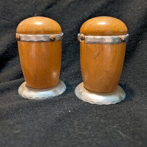 Bakelite Salt & Pepper Shakers 1940-1950